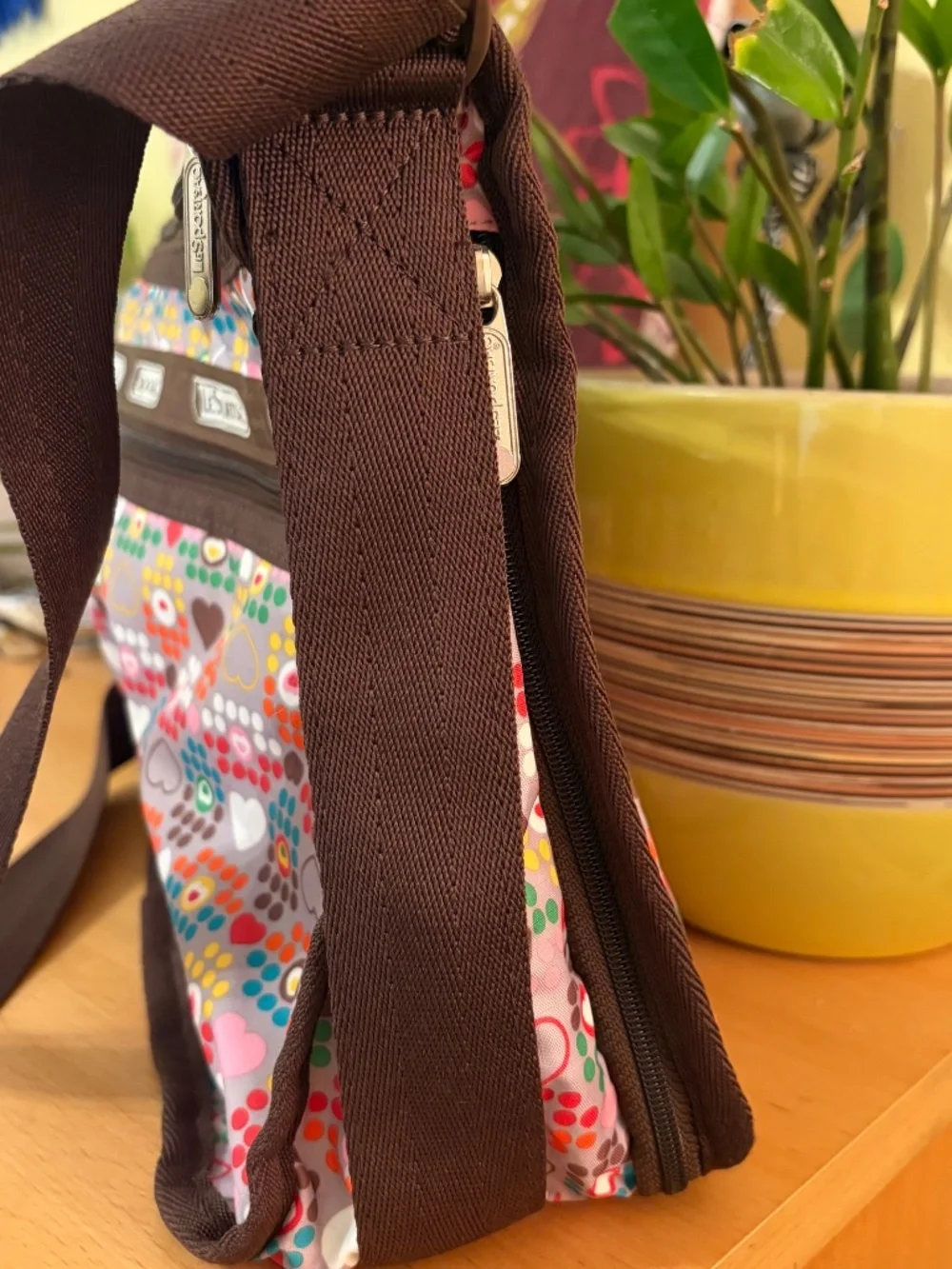 NWOT Le Sportsac Deluxe Everyday Bag Crossbody Tote Expandable Hearts Dots RARE